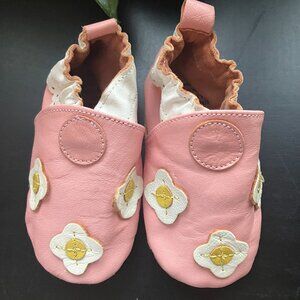 Pink Leather Slippers with White/Yellow Flower Appliques